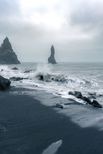 Iceland, sea, waves Wallpaper 640x960