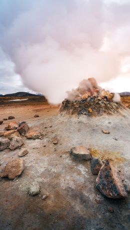 Iceland, geyser Wallpaper 640x1136