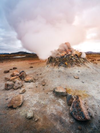 Iceland, geyser Wallpaper 1668x2224
