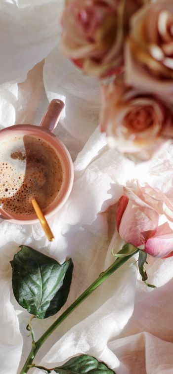 Обои 828x1792 чашка кофе, эстетика розового