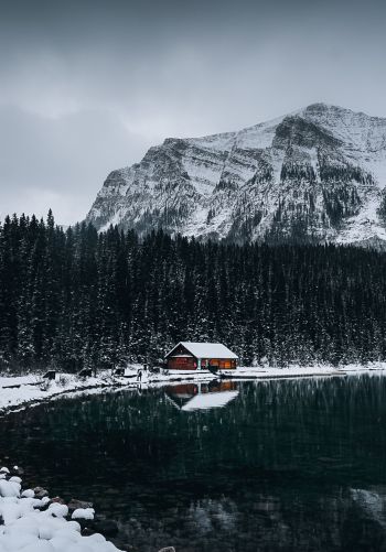 Обои 1668x2388 дом у озера, снег, зима