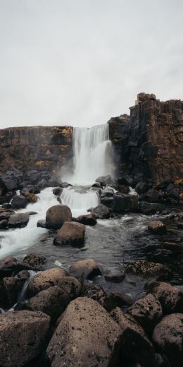 Обои 720x1440 Исландия, водопад, камни