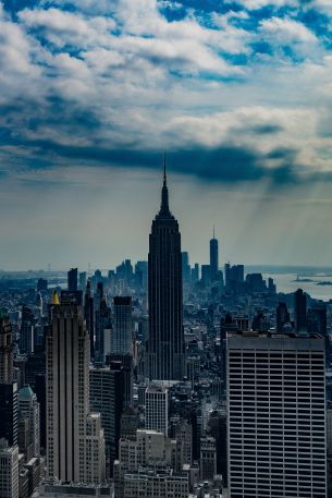 Empire State Building, New York, bird's eye view Wallpaper 640x960