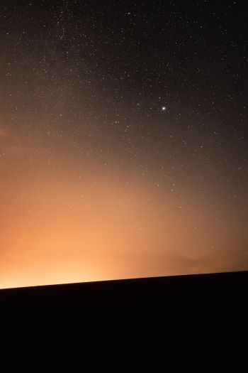 starry sky, horizon, night Wallpaper 640x960