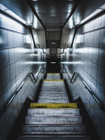 Обои 1620x2160 метро, лестница, серый