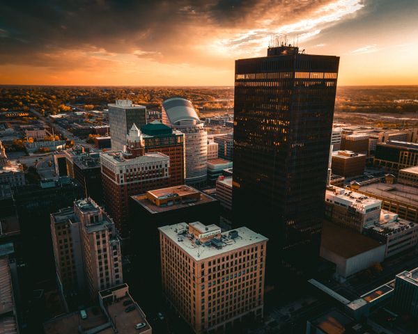 Des Moines, sunset, bird's eye view Wallpaper 1280x1024