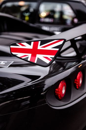 Обои 640x960 черный, спортивная машина, флаг Великобритании