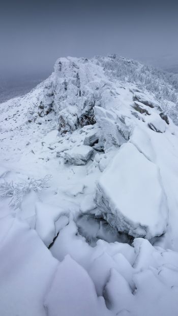Обои 640x1136 горный хребет, снег, зима