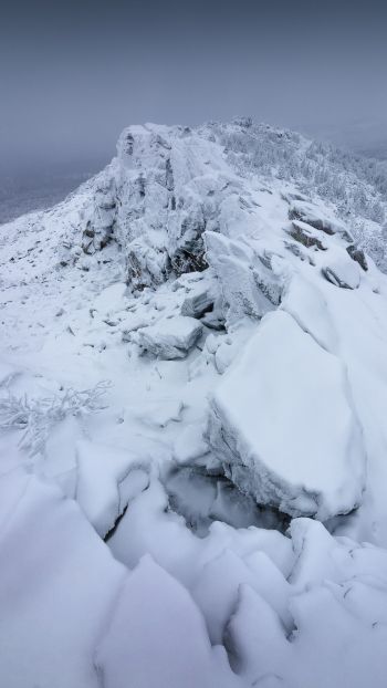 Обои 720x1280 горный хребет, снег, зима