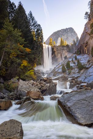 Обои 640x960 Йосемитский национальный парк, водопад, река