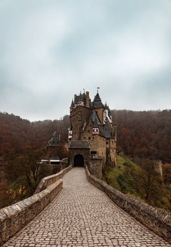 Обои 1640x2360 замок Эльц, Германия, фентези