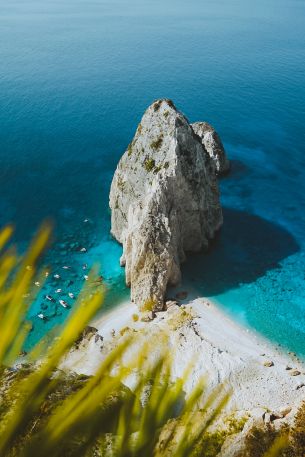 Greece, shore, sea Wallpaper 640x960