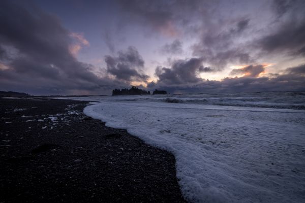 sea waves, sea foam, shore Wallpaper 8192x5464