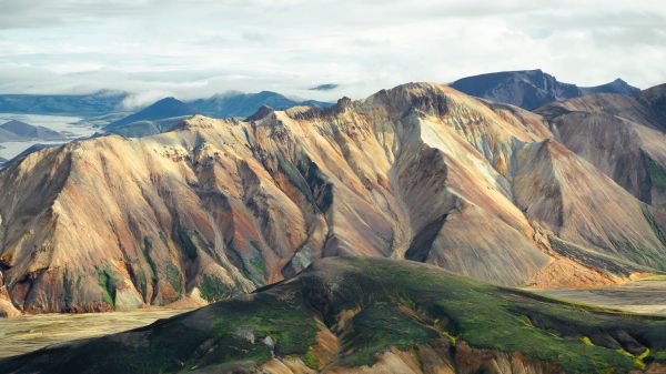 Iceland, mountain range, valley Wallpaper 1366x768