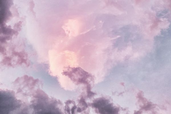 Обои 2432x1621 розовые облака, небо