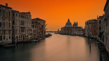 Обои 1600x900 Венеция, вечерний город