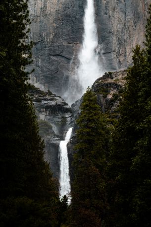 Обои 4000x6000 водопад, горы, природа