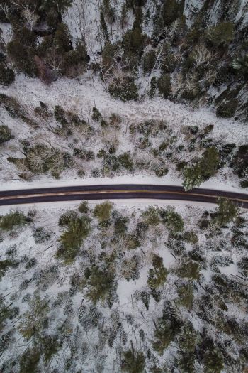 winter road, top view Wallpaper 640x960