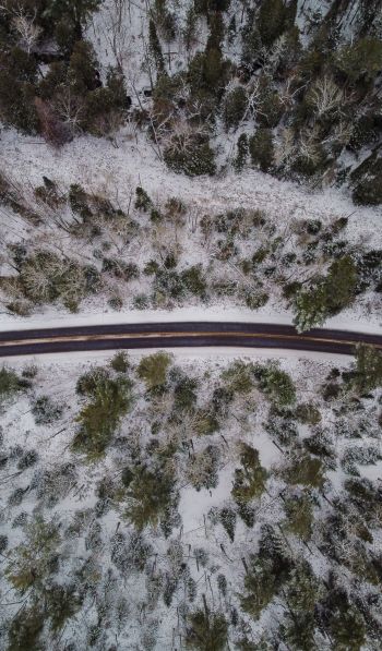 winter road, top view Wallpaper 600x1024