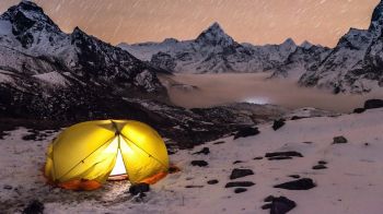 Обои 2048x1152 палатка, горная местность