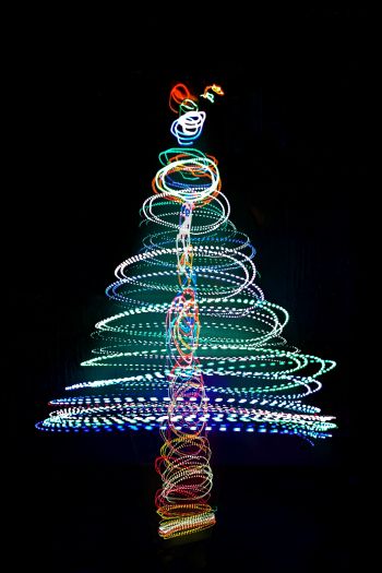 Christmas tree, long exposure, photo Wallpaper 640x960