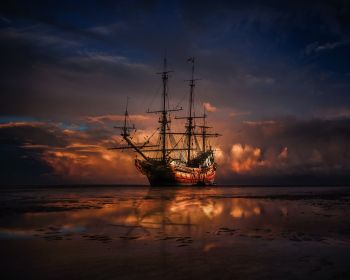 Ship, sea, sunset Wallpaper 1280x1024