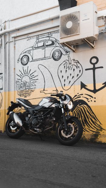 Обои 640x1136 Мотоцикл, граффити, улицы