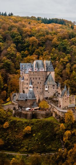 Castle Eltz, Germany Wallpaper 828x1792