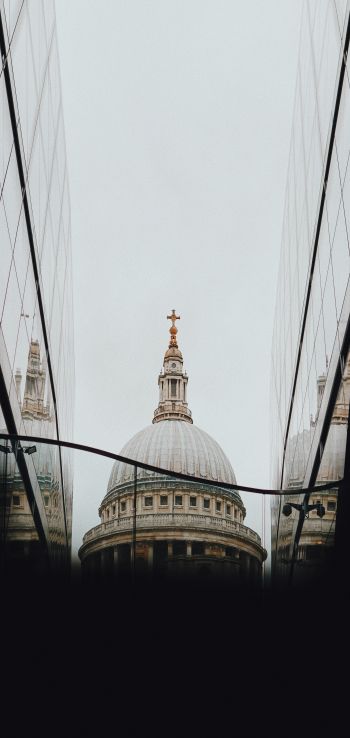 St. Paul's Cathedral Wallpaper 1080x2280