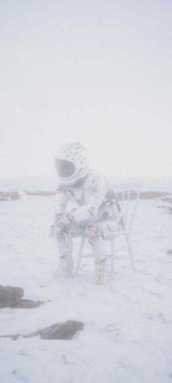 astronaut, highlands Wallpaper 1080x2400