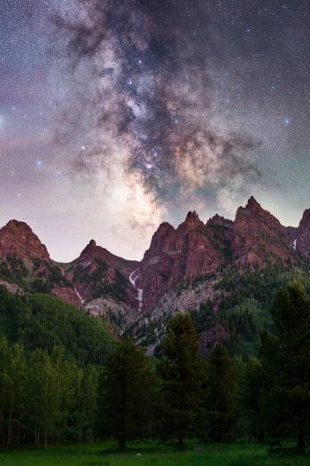 milky way, mountains, forest Wallpaper 640x960