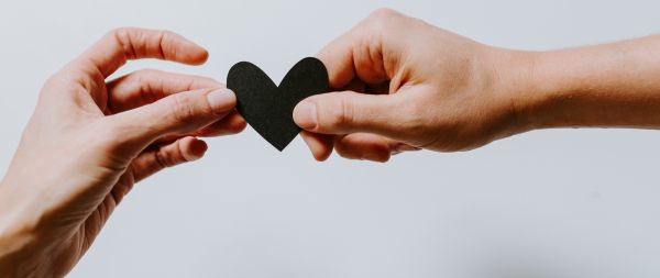 heart, hand, black Wallpaper 2560x1080