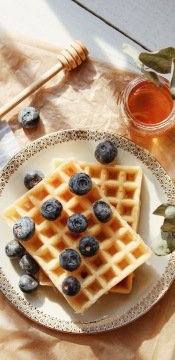 waffles, berries, honey Wallpaper 1080x2220