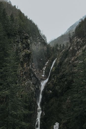 Обои 640x960 водопад, пейзаж, горы
