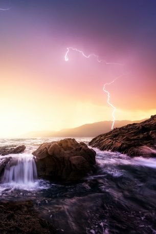 Laguna Beach, California, USA Wallpaper 640x960