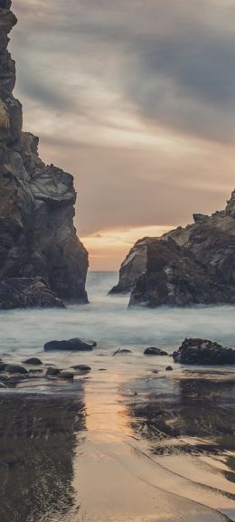 Pfeiffer Beach, California, USA Wallpaper 720x1600