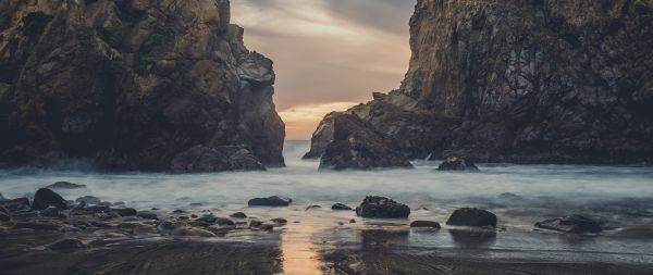 Pfeiffer Beach, California, USA Wallpaper 2560x1080