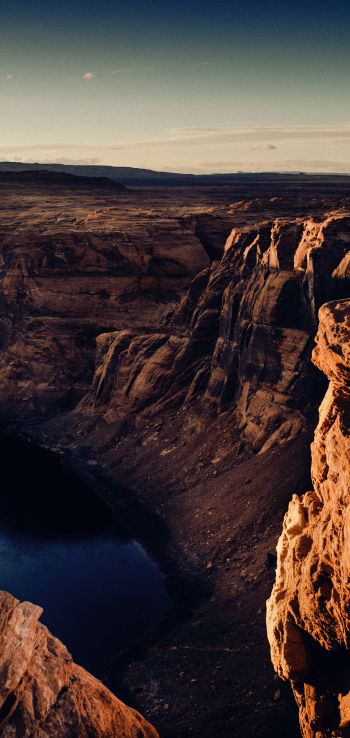 Обои 1440x3040 каньон, озеро, скалы, солнце, фотограф
