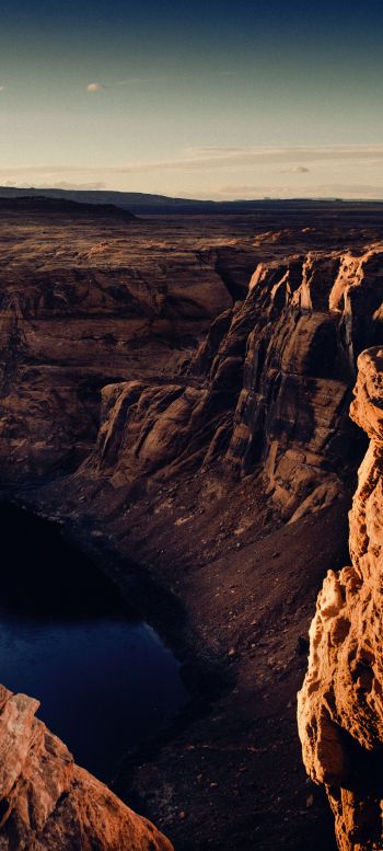 Обои 1440x3200 каньон, озеро, скалы, солнце, фотограф