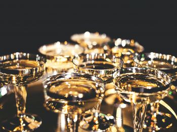 cup, golden, glass, sparkling, champagne, rest Wallpaper 1024x768