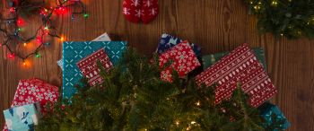 gifts, Christmas tree, holidays, feet, socks, bright light bulbs Wallpaper 3440x1440
