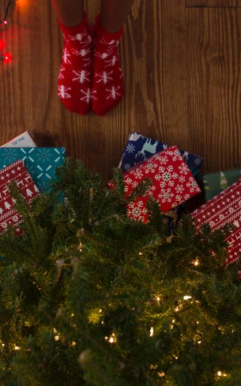 gifts, Christmas tree, holidays, feet, socks, bright light bulbs Wallpaper 1752x2800