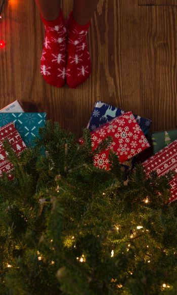 gifts, Christmas tree, holidays, feet, socks, bright light bulbs Wallpaper 1200x2000