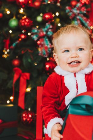 baby, smile, little santa, new year photo shoot Wallpaper 640x960