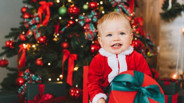 baby, smile, little santa, new year photo shoot Wallpaper 1366x768