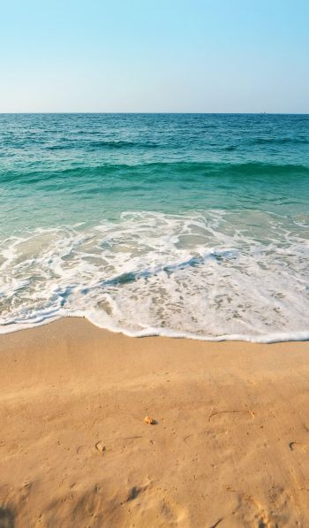 Обои 600x1024 море, волна, прибой, песок, лазурь, морская пена
