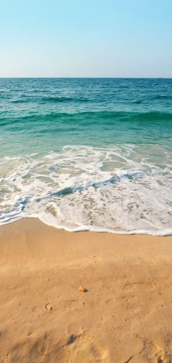 Обои 720x1520 море, волна, прибой, песок, лазурь, морская пена