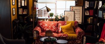 comfort, house, warm, sofa, plaid, cake, lamp Wallpaper 2560x1080