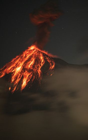 Обои 800x1280 вулкан, извержение, природное явление, лава, дым, ночь