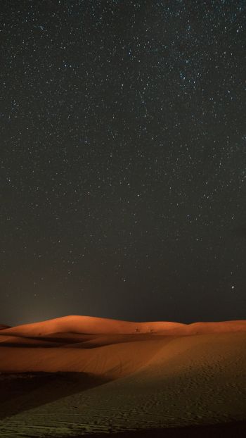 Обои 1440x2560 ночь, пустыня, песок, звезды, звездное небо, небо